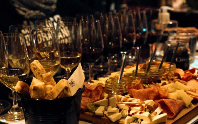 Greek wine and food pairing in Athens with wines, cheeses, charcuterie and chutneys